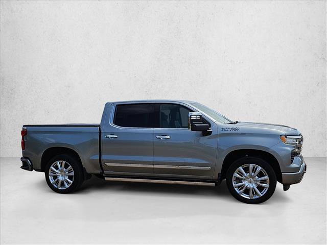 Used 2025 Chevrolet Silverado 1500 High Country w/ High Country Premium Package AWD/4WD image 4