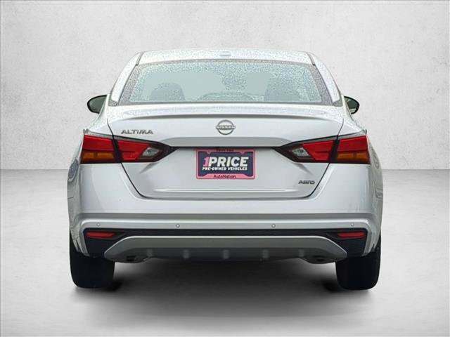 Used 2025 Nissan Altima 2.5 SV image 7