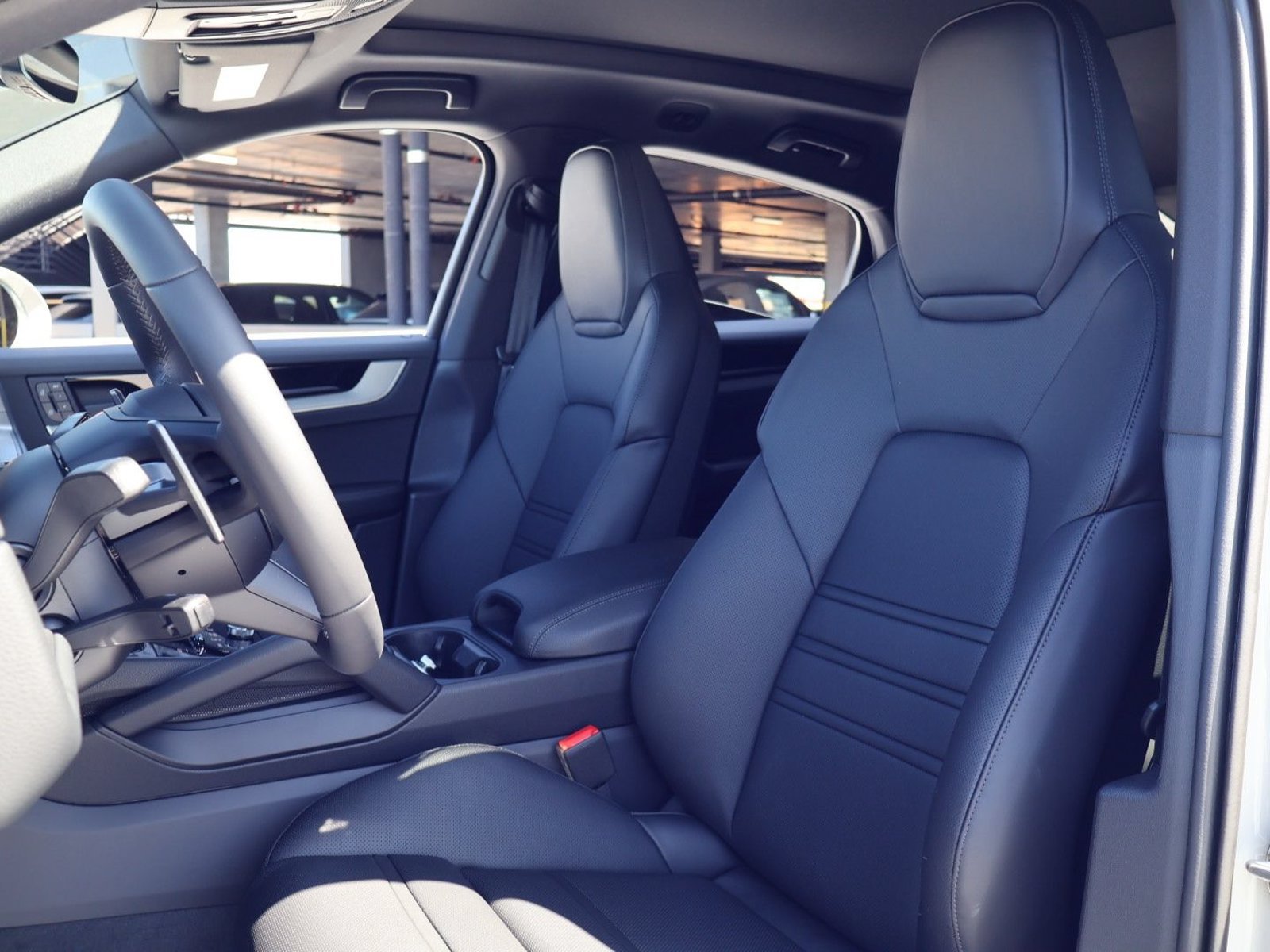 New 2026 Porsche Cayenne Coupe AWD/4WD image 5