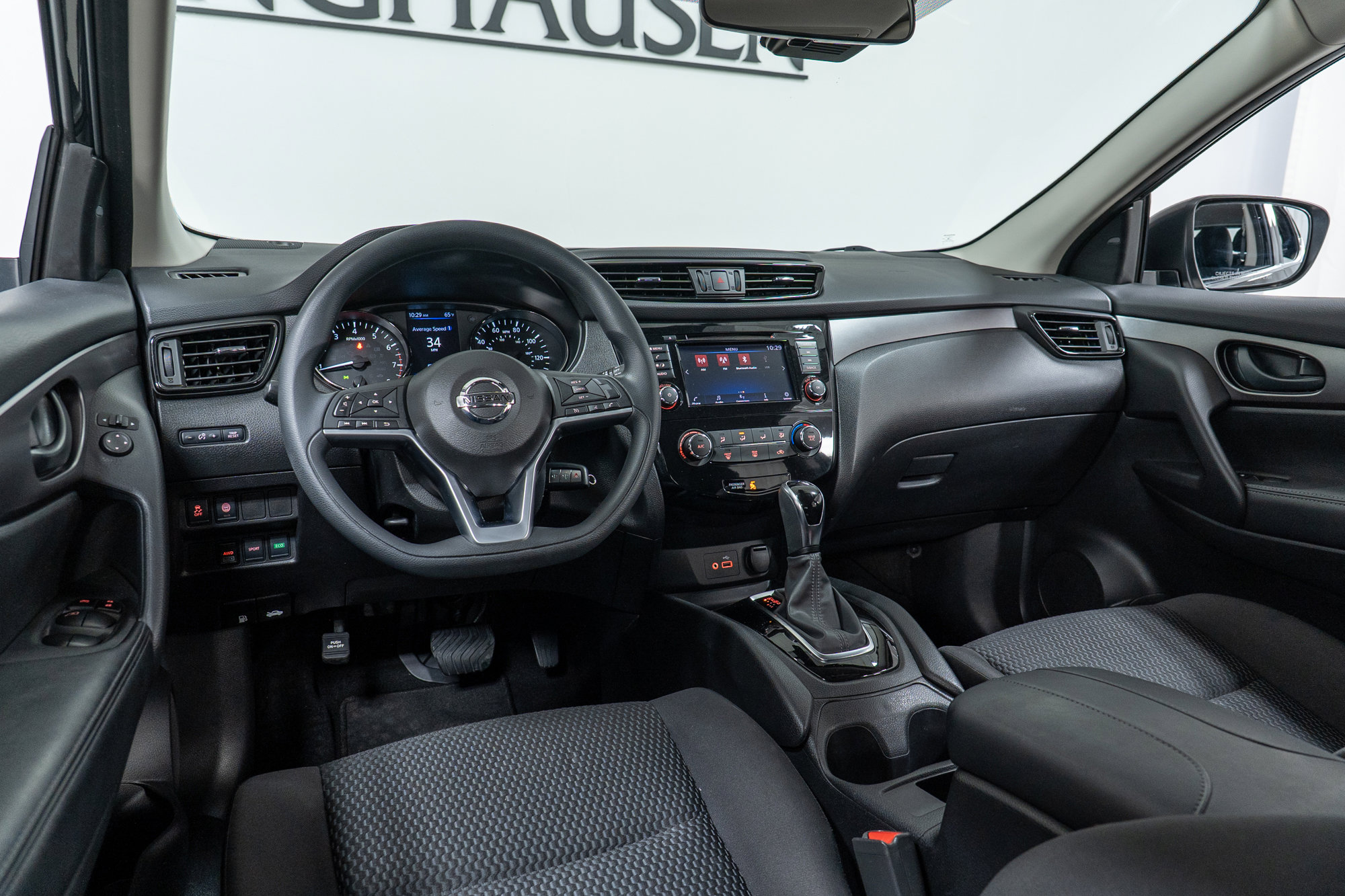 Used 2020 Nissan Rogue Sport S image 16