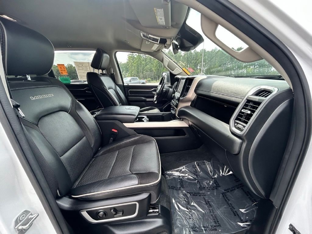 Used 2022 RAM 1500 Laramie AWD/4WD image 13