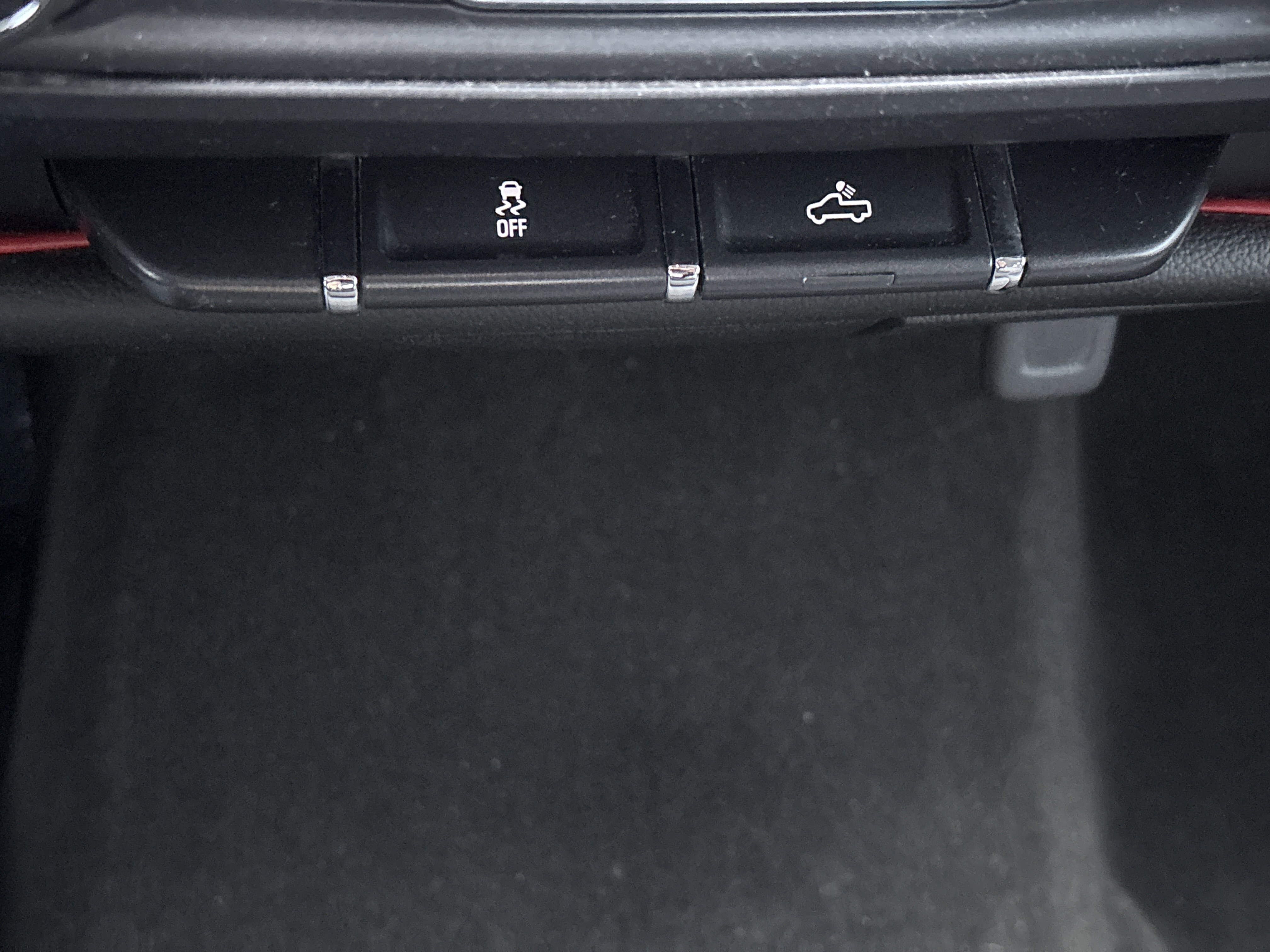 Used 2018 Chevrolet Silverado 1500 Custom image 30