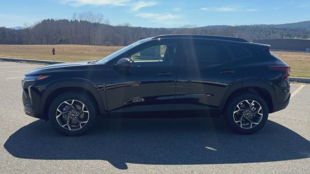 New 2026 Chevrolet Trax LT FWD image 5