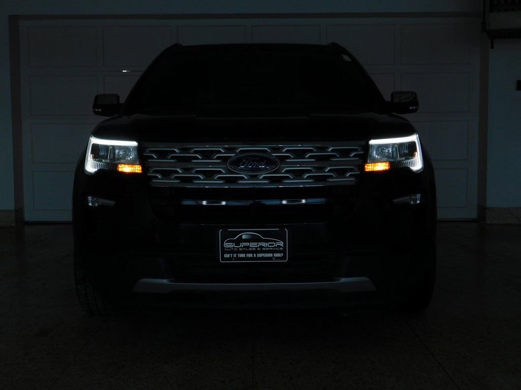 Used 2019 Ford Explorer XLT w/ XLT Desert Copper Package AWD/4WD image 16