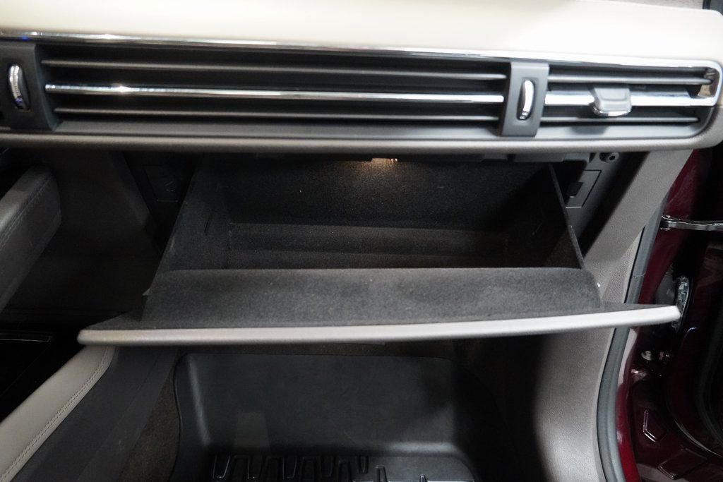 Used 2020 Lincoln Corsair Reserve w/ Elements Package image 29