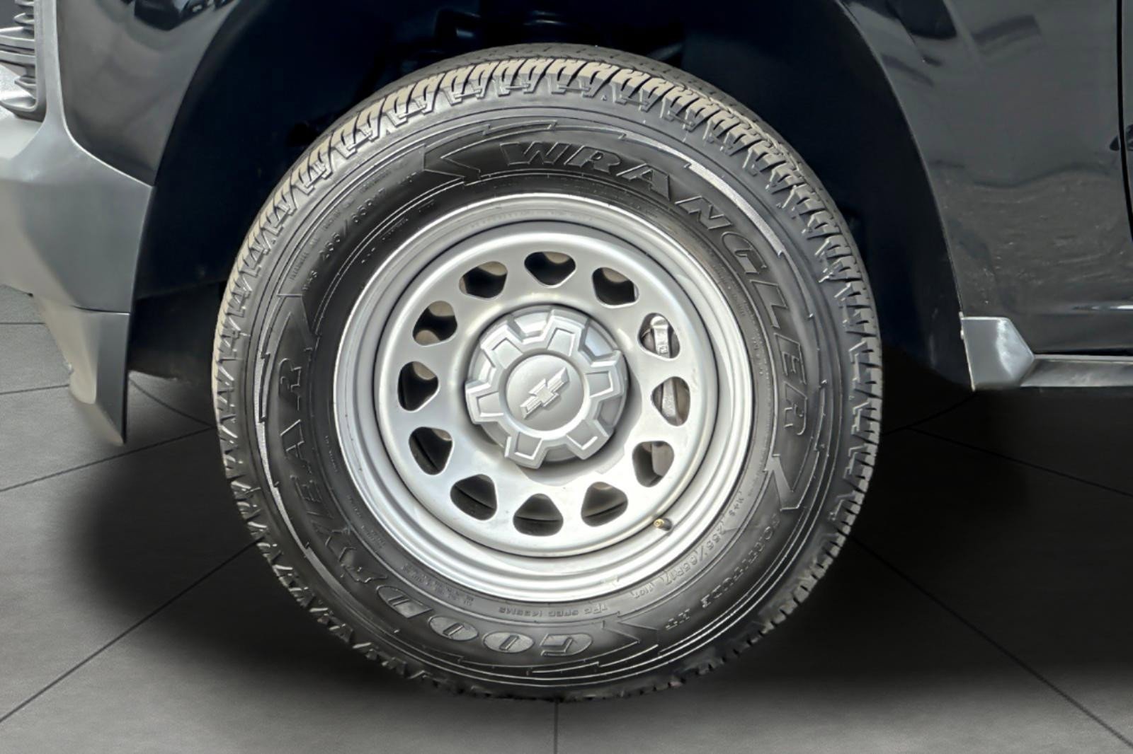 Used 2023 Chevrolet Colorado W/T image 25