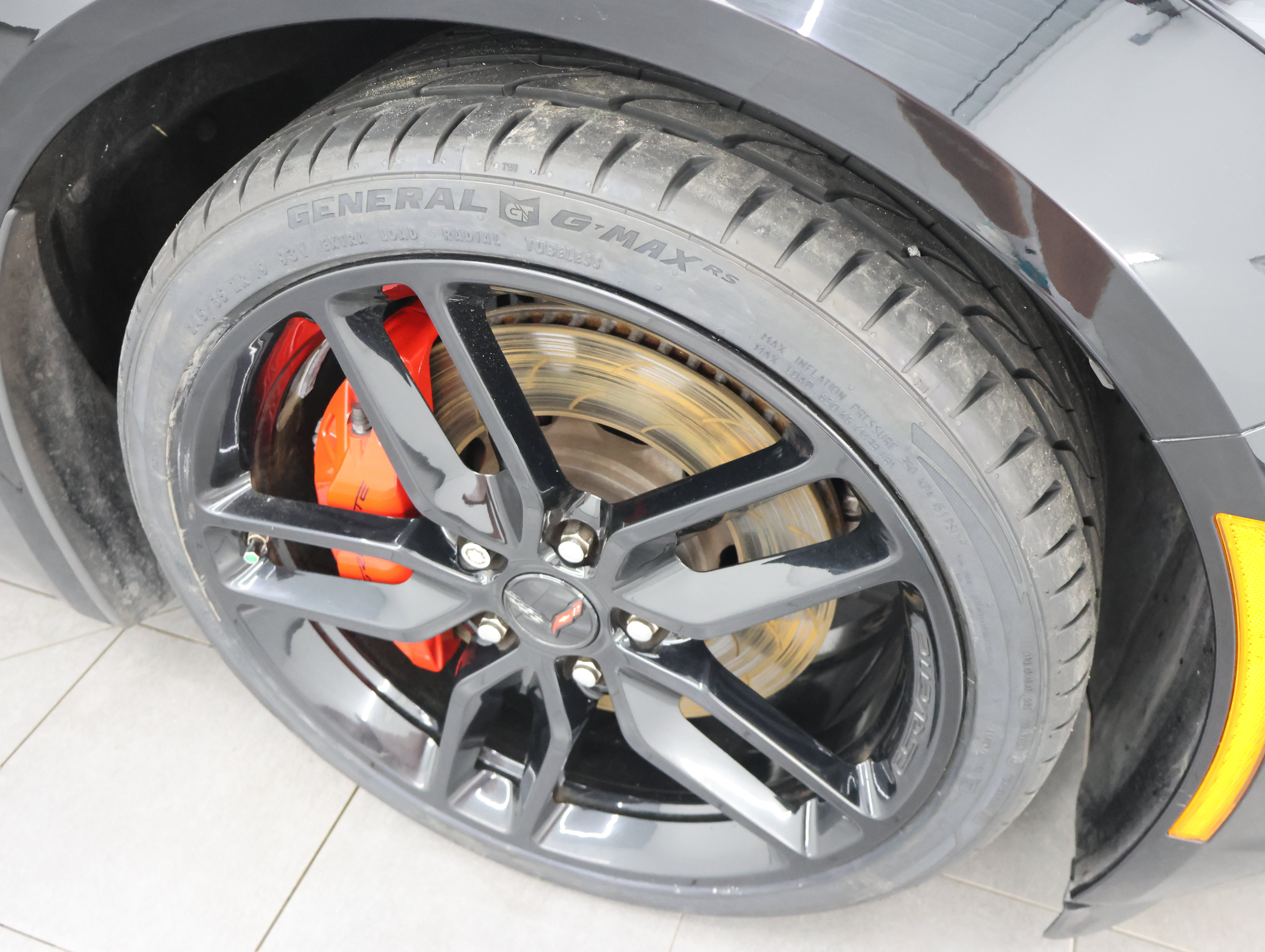 Used 2016 Chevrolet Corvette Stingray Coupe w/ Carbon Flash Badge Package RWD image 47