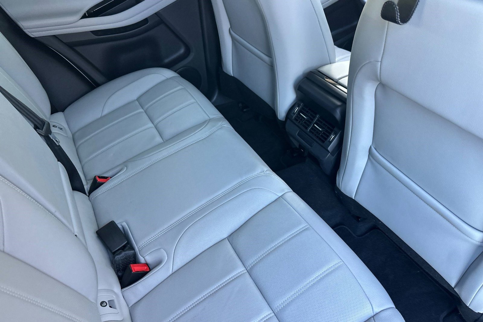 Used 2023 Land Rover Range Rover Evoque S image 30