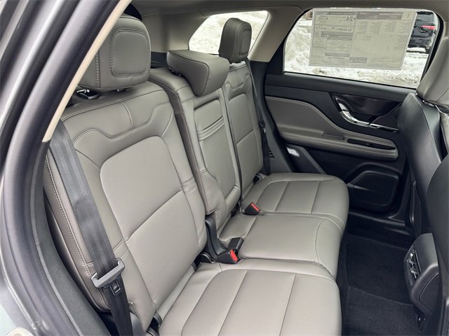 New 2026 Lincoln Corsair Premiere image 13