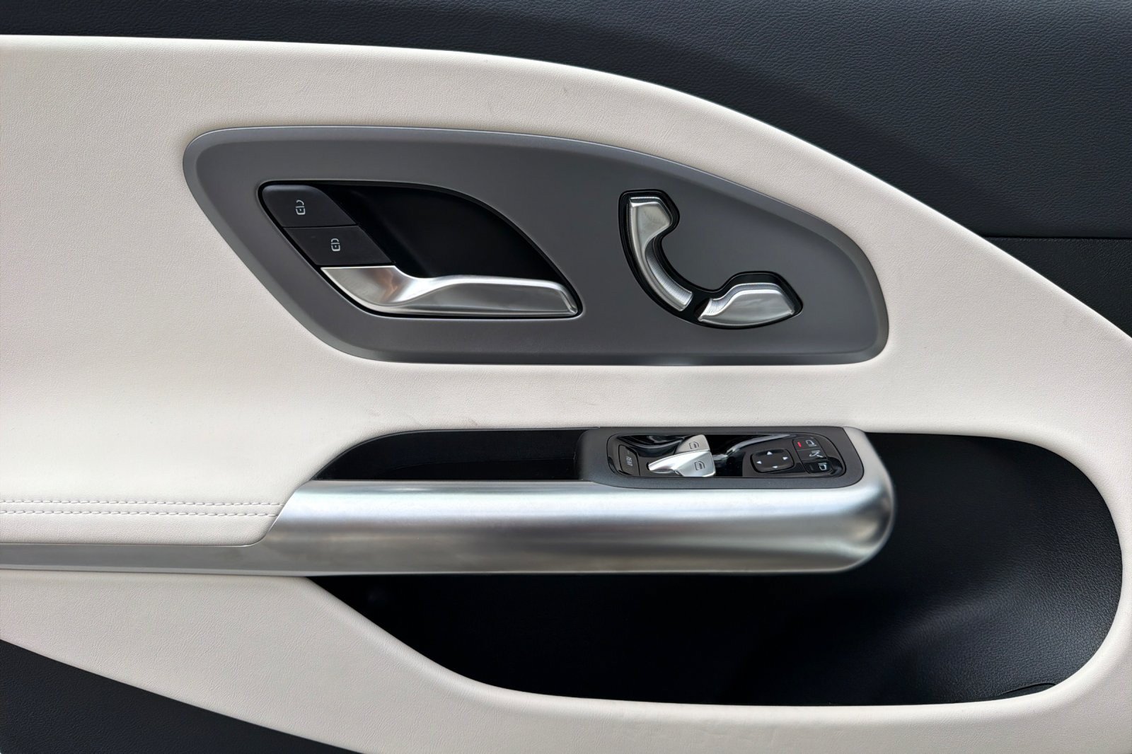 New 2027 Mercedes-Benz CLA 250+ image 10