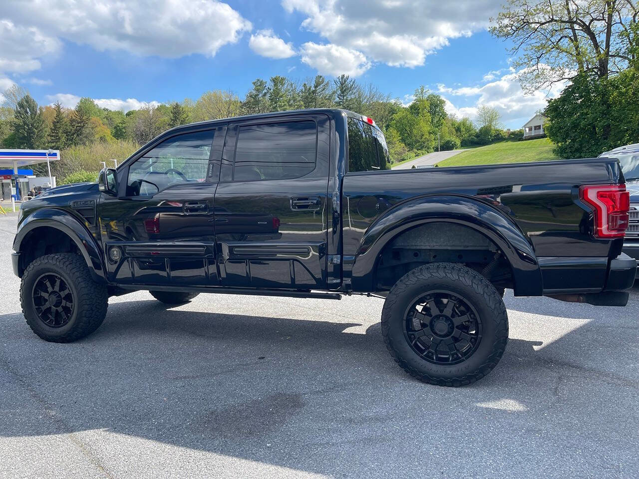 Used 2016 Ford F150 Lariat w/ Equipment Group 502A Luxury AWD/4WD image 4