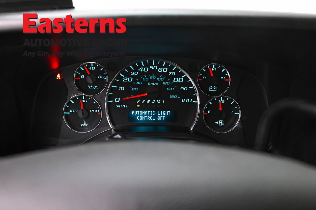 Used 2017 Chevrolet Express 3500 RWD image 16