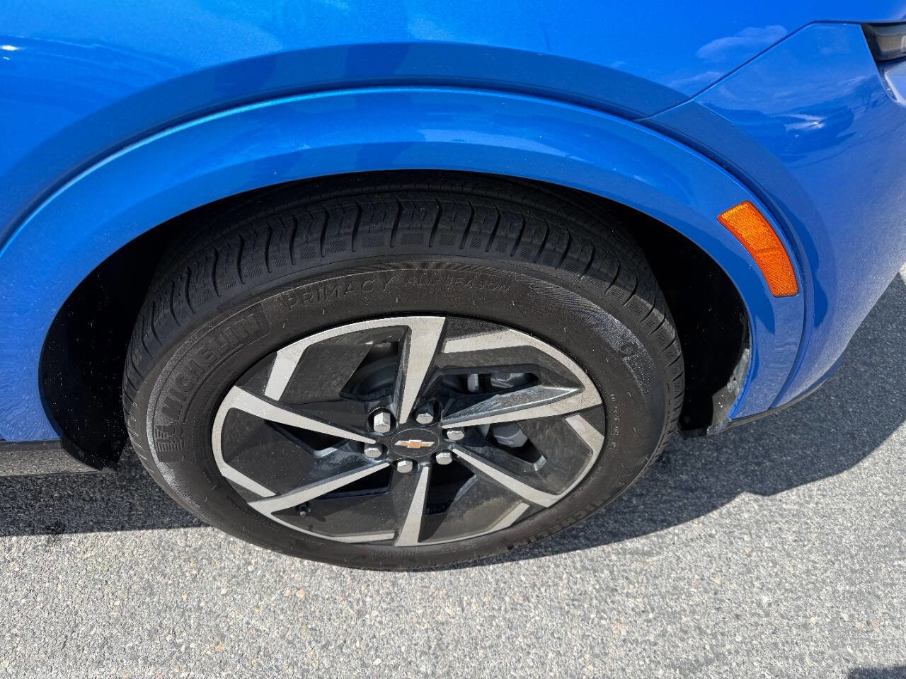 Used 2024 Chevrolet Equinox EV LT w/ LPO, All-Weather Mat Package image 15