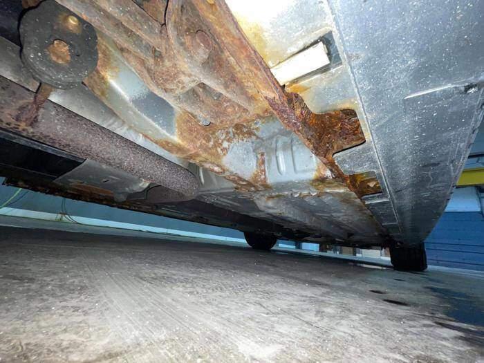 Used 2005 Pontiac Grand Prix GT w/ Leather Trim Package image 17