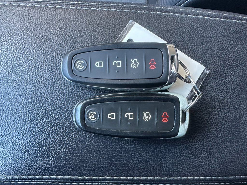 Used 2019 Ford Escape SE image 8