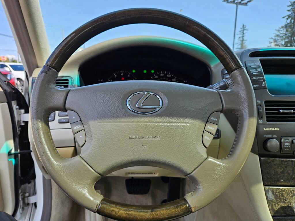 Used 2002 Lexus LS 430 RWD image 18