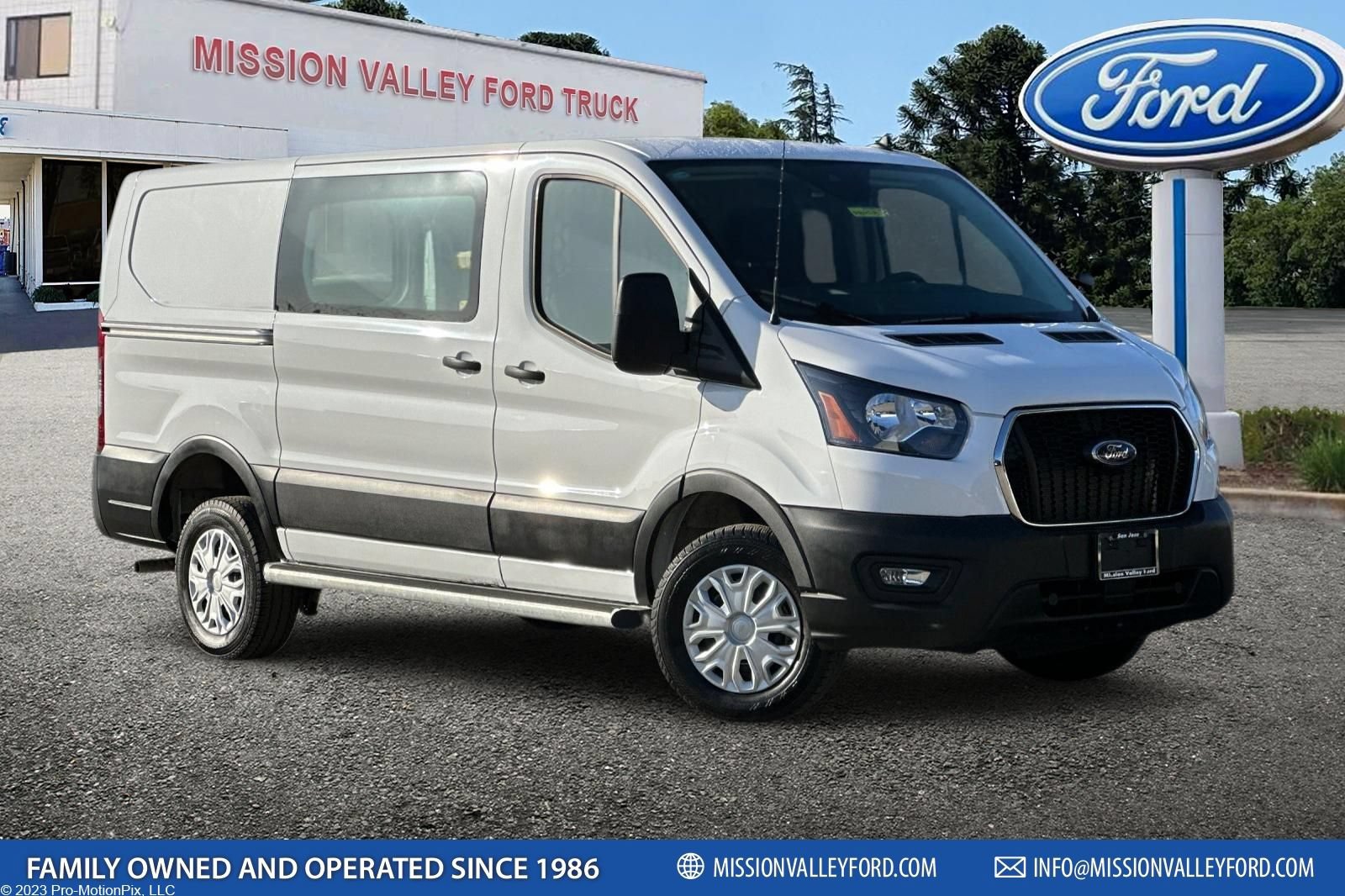 Used 2025 Ford Transit 250 Low Roof w/ Exterior Upgrade Package RWD image 1