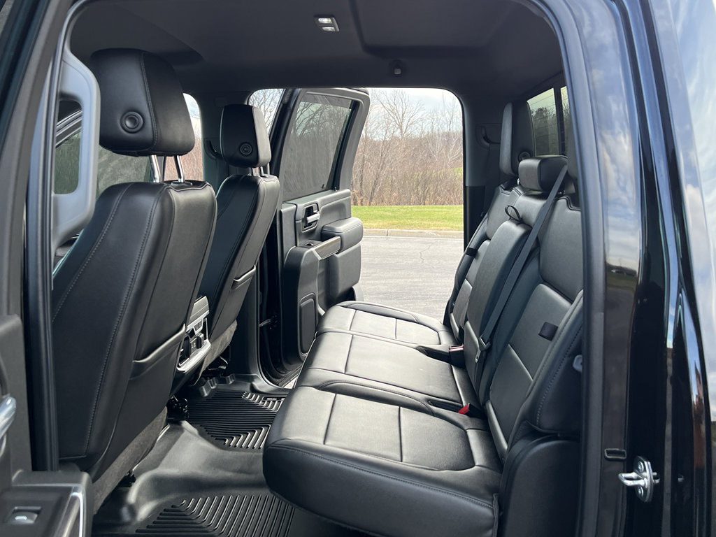 Used 2020 Chevrolet Silverado 3500 LTZ w/ LTZ Texas Edition image 37