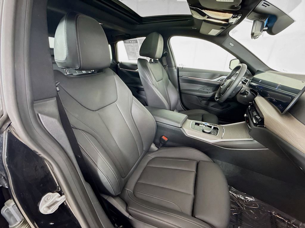 Used 2025 BMW i4 xDrive40i image 36