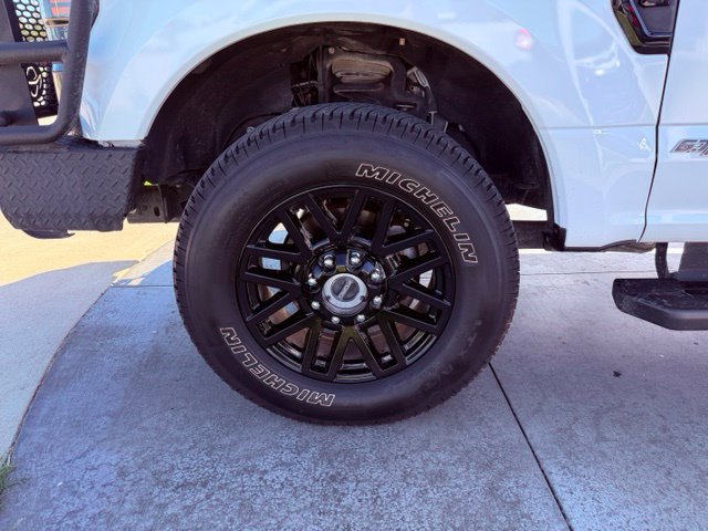 Certified 2020 Ford F350 Lariat AWD/4WD image 4