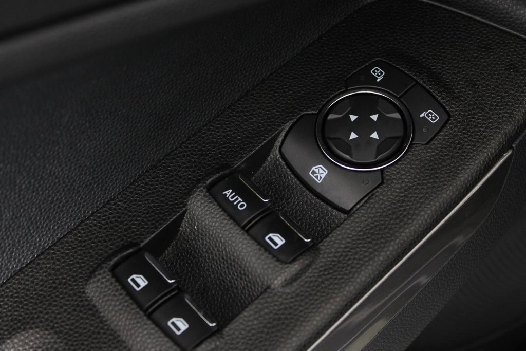 Used 2021 Ford EcoSport SE image 23