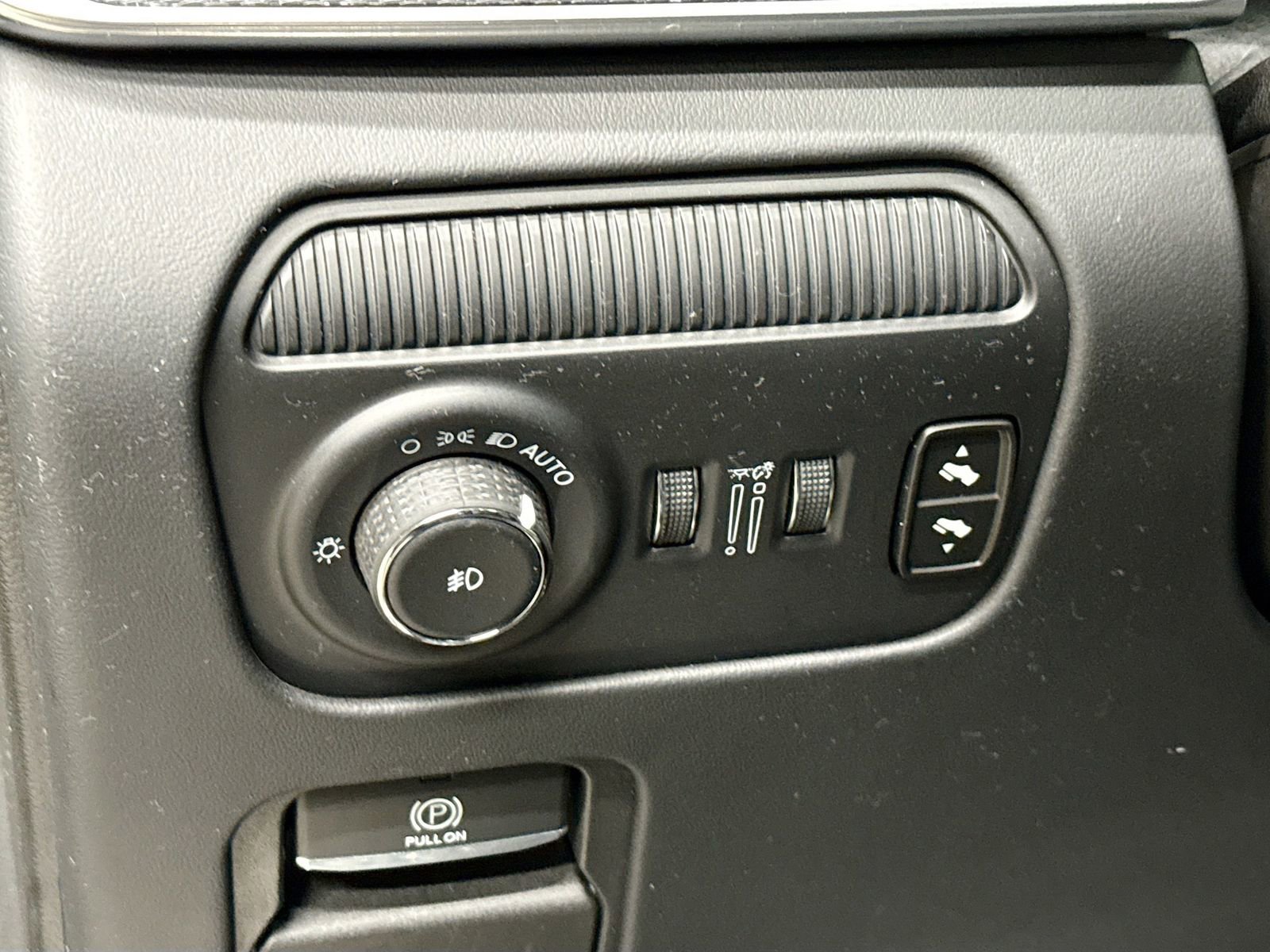 Used 2024 Jeep Grand Wagoneer L Series II w/ Quick Order Packagew 28T image 12