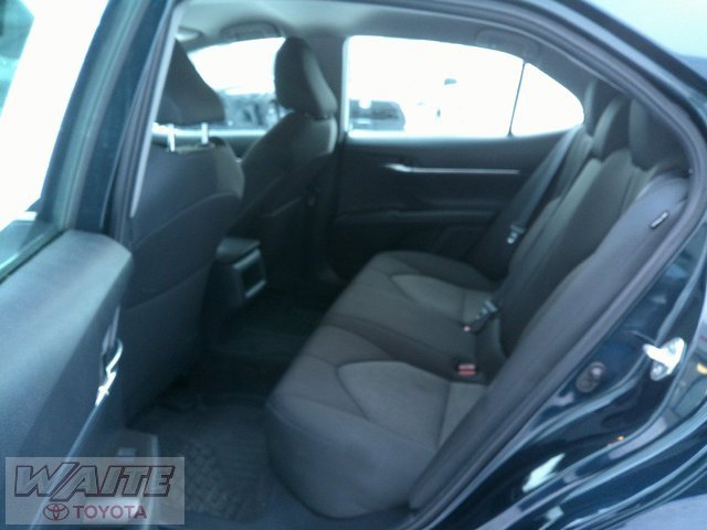 Used 2021 Toyota Camry LE image 22