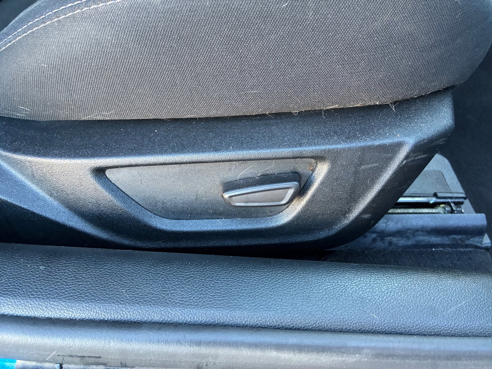 Used 2020 Ford Mustang EcoBoost w/ Equipment Group 101A image 28