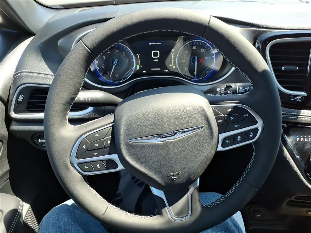 New 2026 Chrysler Pacifica Select image 19