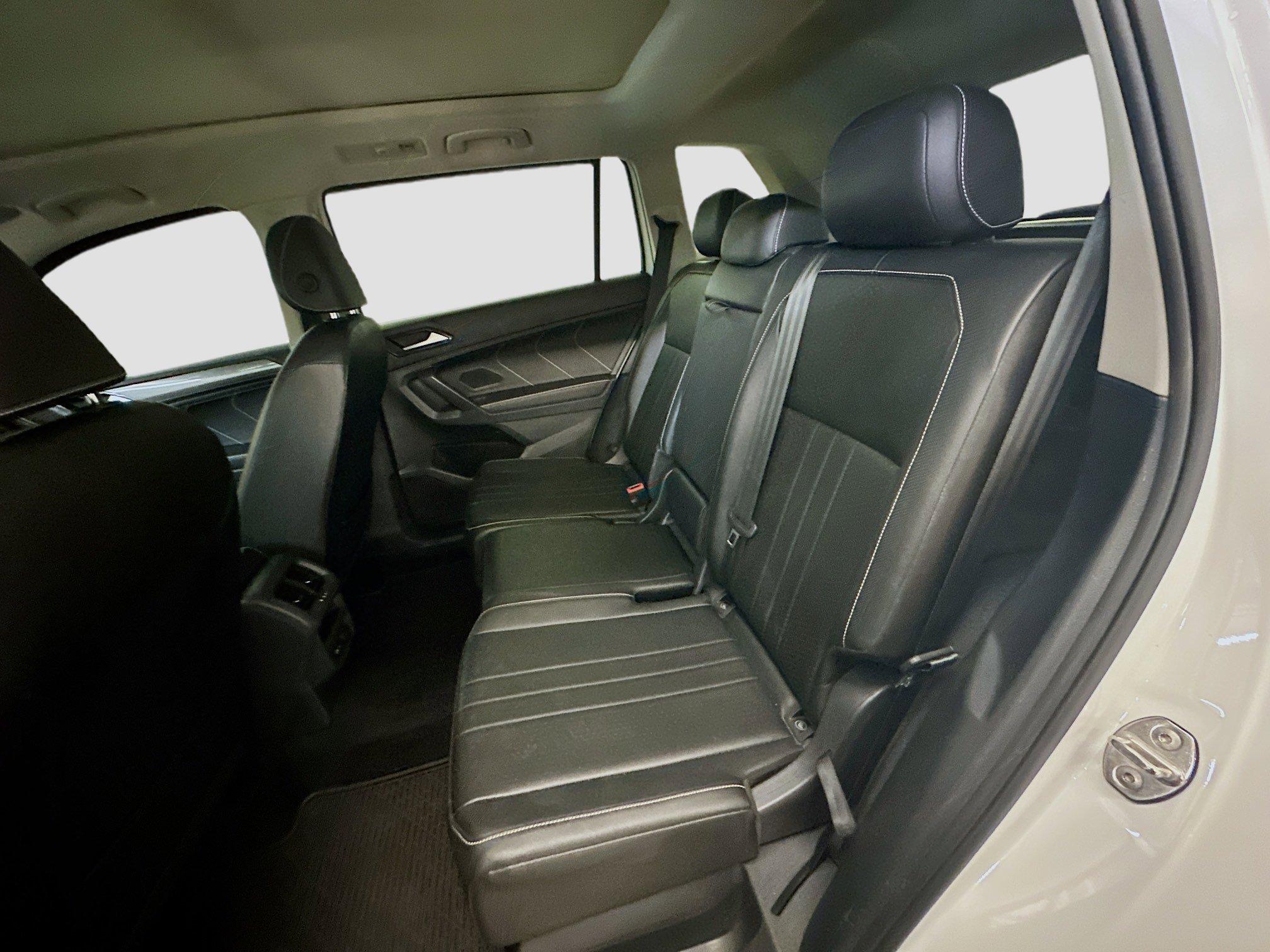 Used 2022 Volkswagen Tiguan SE image 30