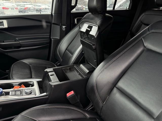 Used 2020 Ford Explorer XLT w/ Equipment Group 202A image 27