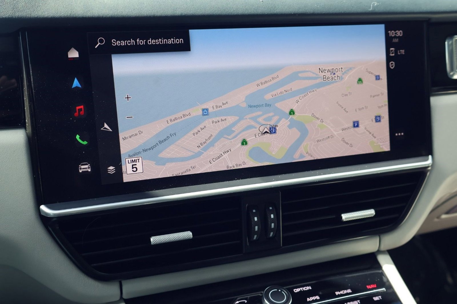 Certified 2023 Porsche Cayenne S Platinum image 17