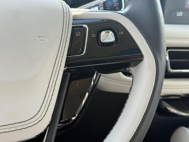 New 2027 Lincoln Aviator Reserve AWD/4WD image 11