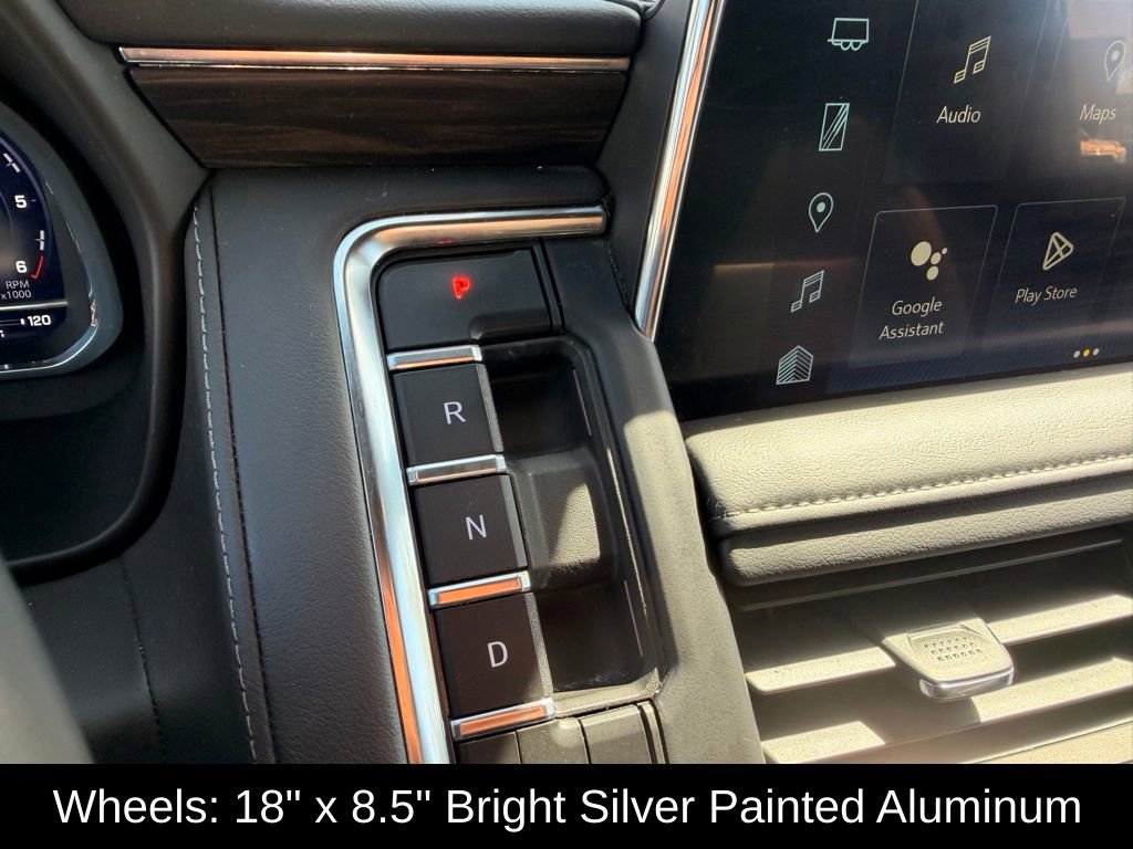 Used 2024 Chevrolet Suburban LT RWD image 23