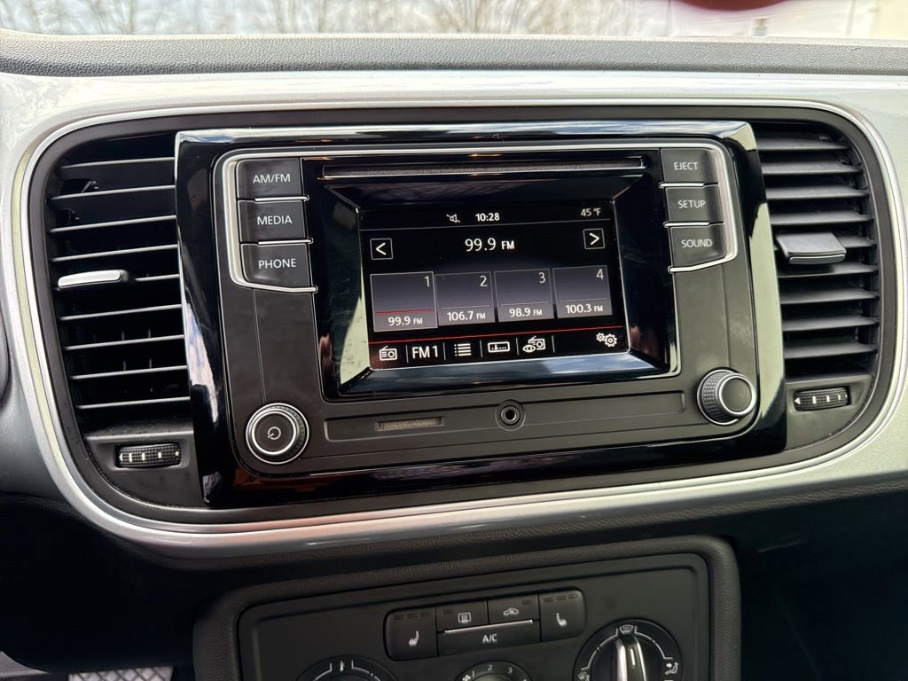 Used 2016 Volkswagen Beetle 1.8T S image 17