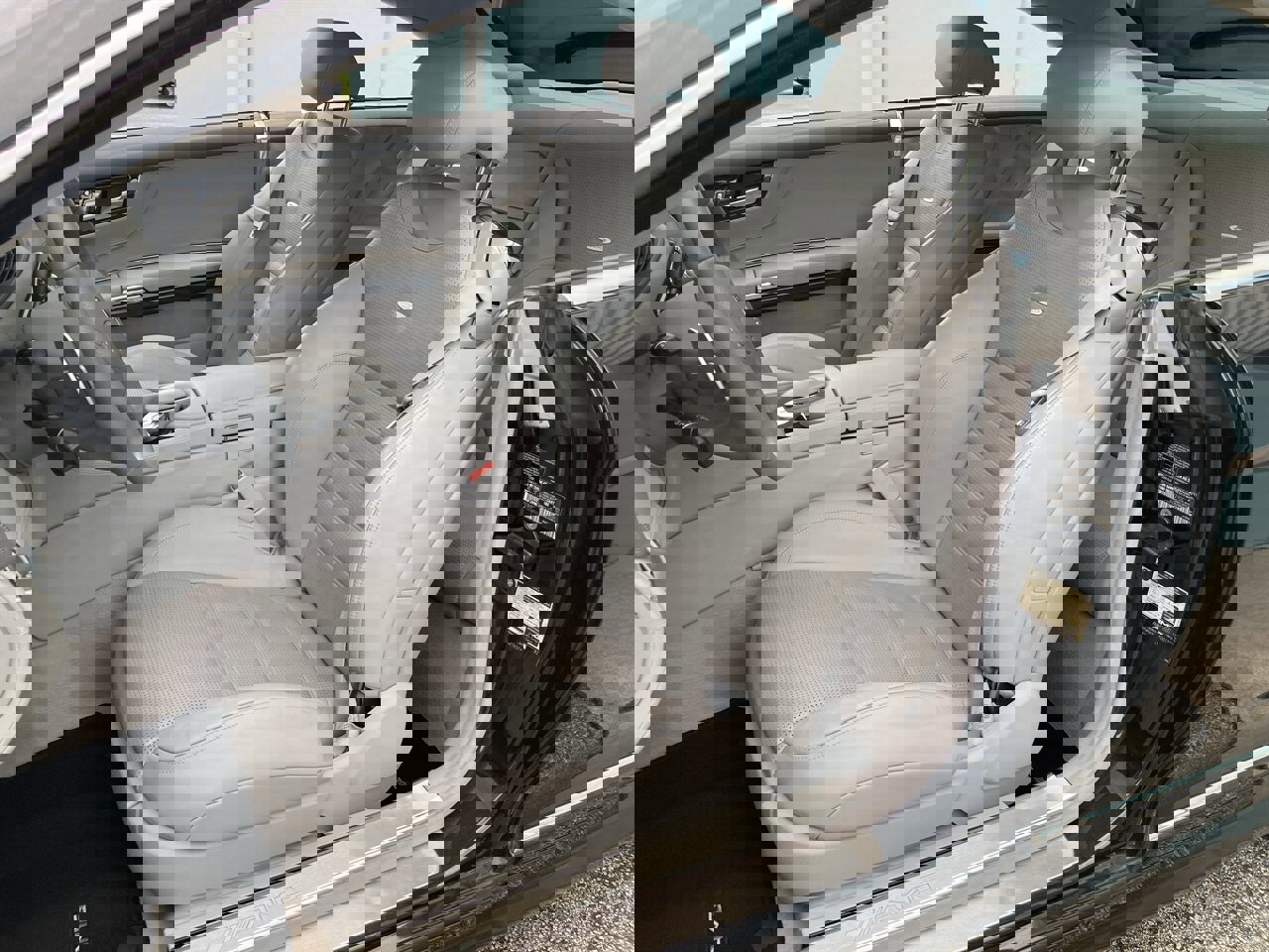 Used 2012 Mercedes-Benz CL 63 AMG image 16