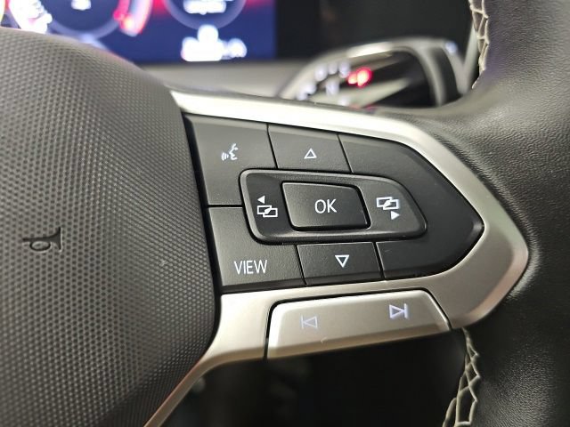 Used 2025 Volkswagen Tiguan SE w/ Panoramic Sunroof Package AWD/4WD image 20