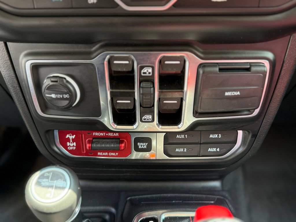 Used 2023 Jeep Wrangler Unlimited Rubicon 4xe AWD/4WD image 19