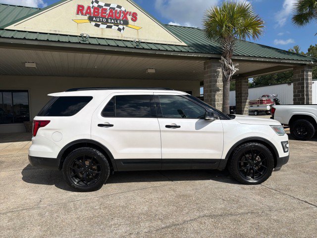 Used 2016 Ford Explorer Sport w/ Equipment Group 401A AWD/4WD image 2