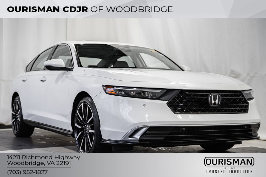 Used 2025 Honda Accord Touring image 1