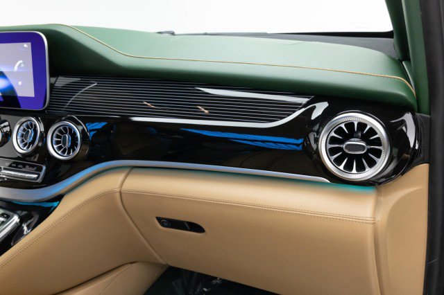 Used 2022 Mercedes-Benz Metris Passenger image 34