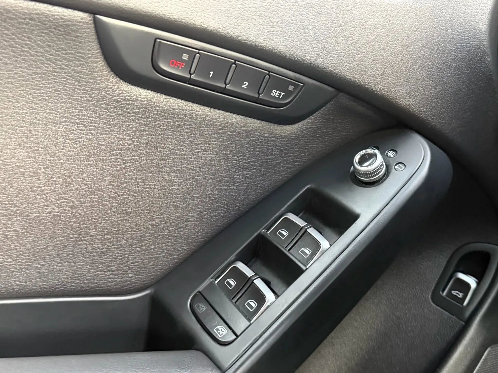 Used 2015 Audi A4 2.0T Premium Plus w/ Technology Package image 25
