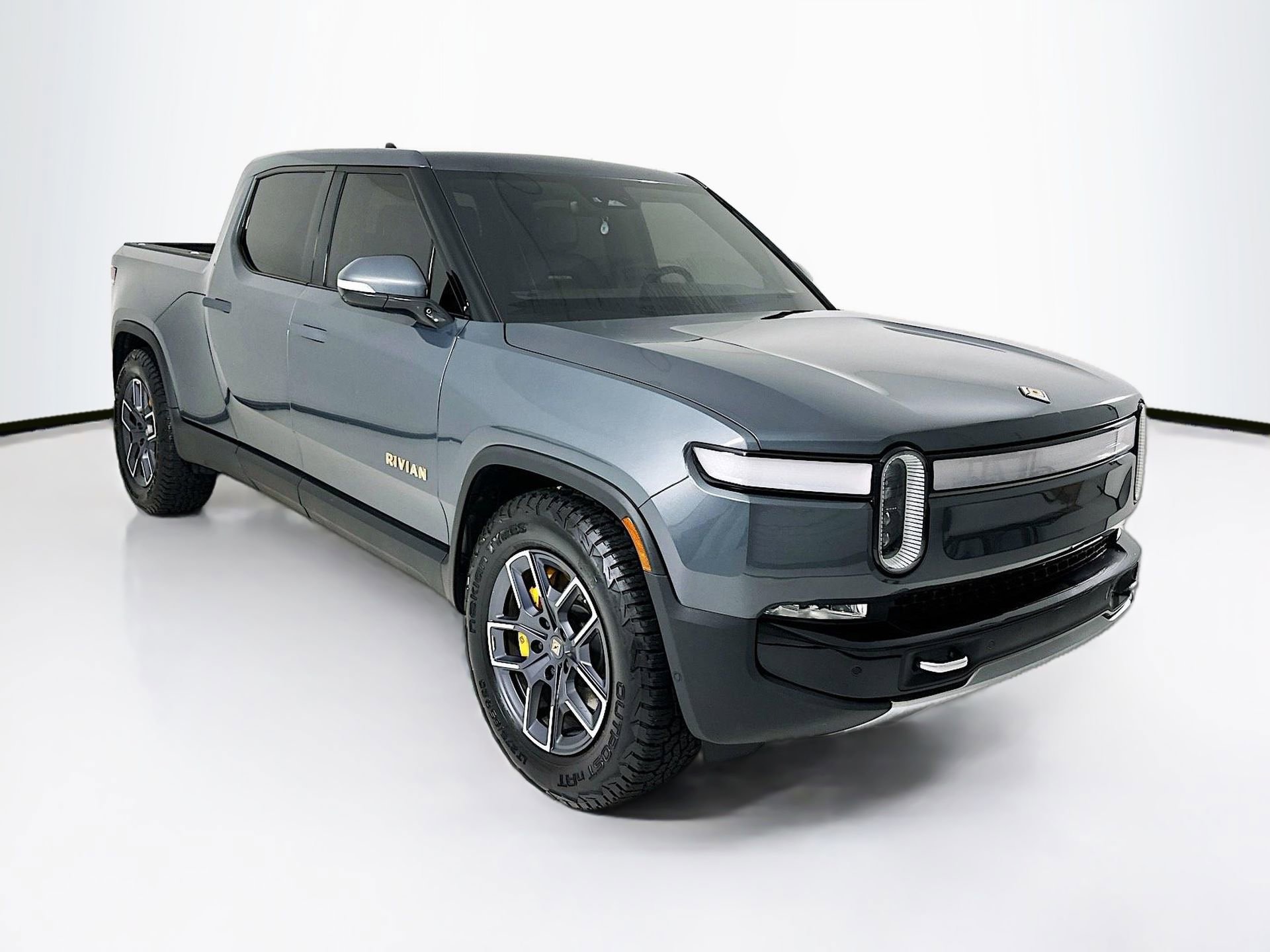 Used 2023 Rivian R1T Adventure AWD/4WD video 1