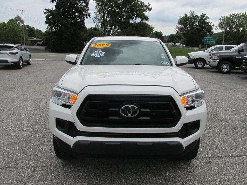 Used 2023 Toyota Tacoma SR AWD/4WD image 2