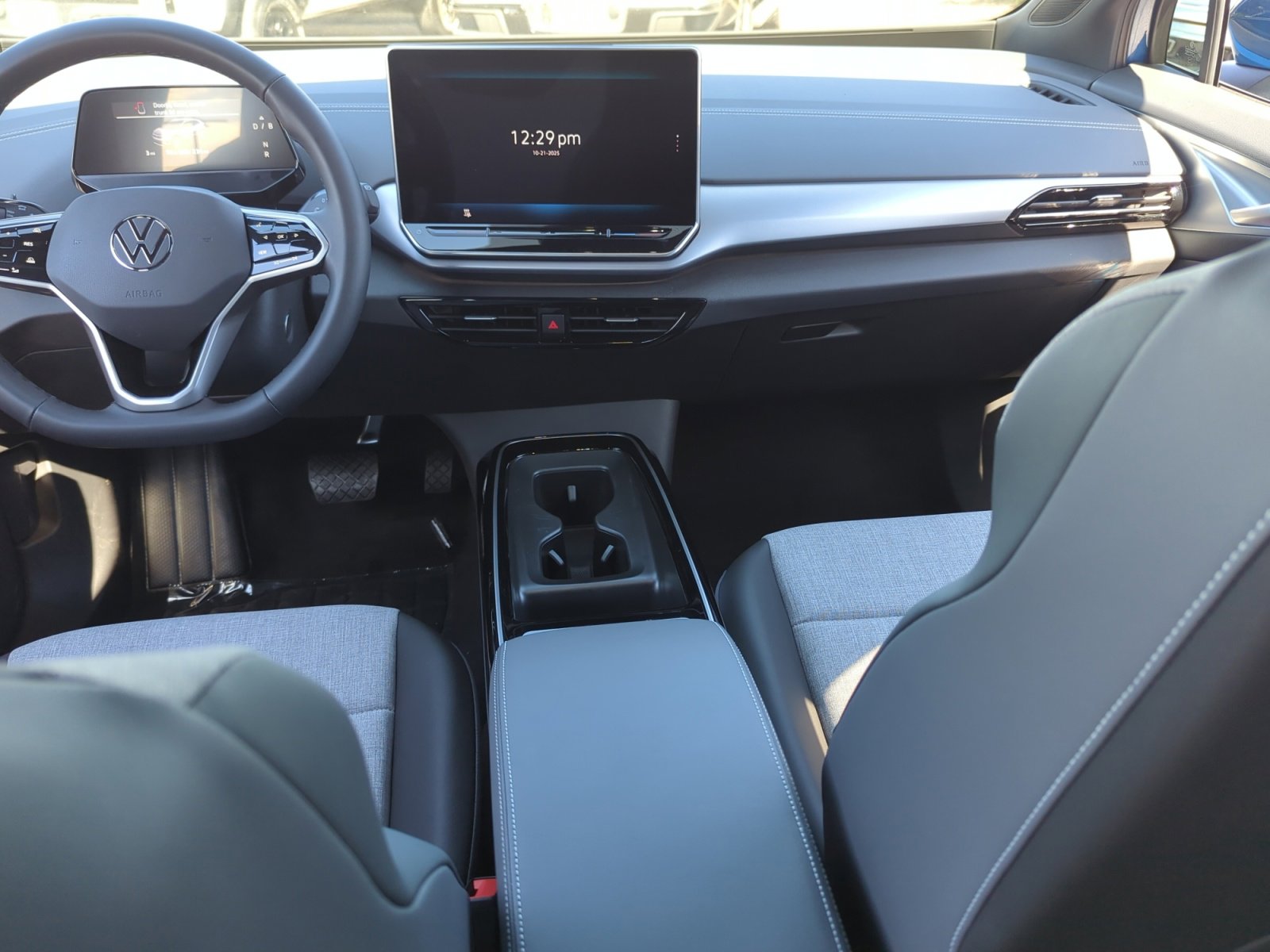 New 2025 Volkswagen ID.4 Pro image 19