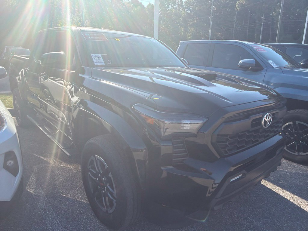 Used 2024 Toyota Tacoma TRD Sport RWD image 4