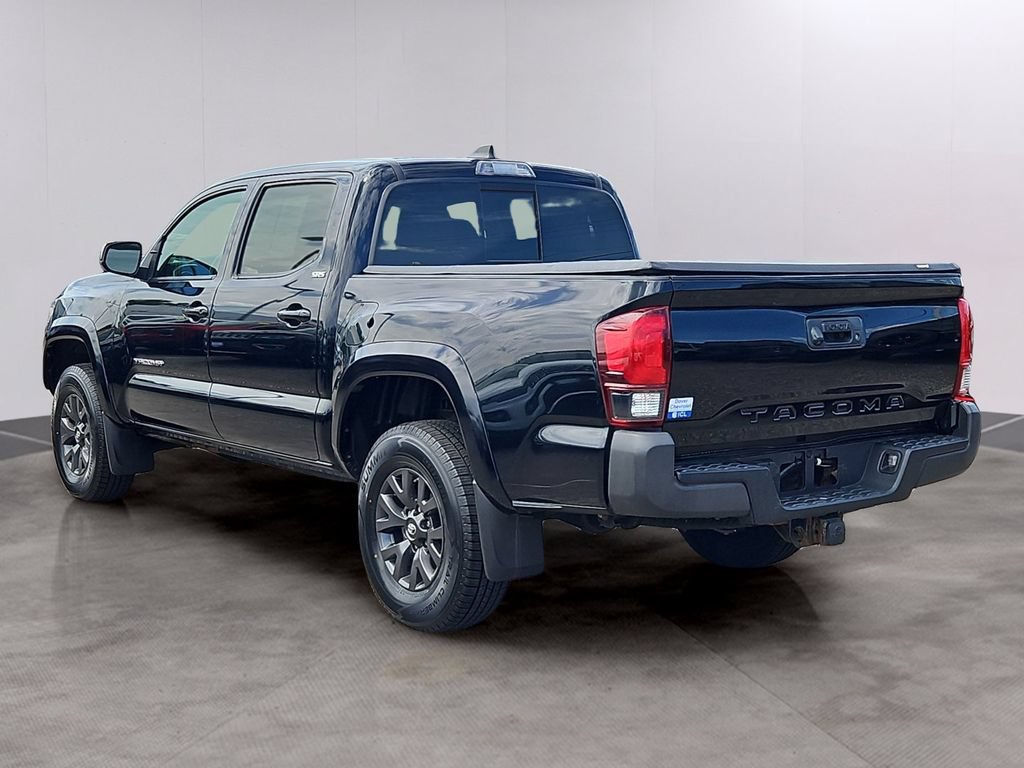 Used 2020 Toyota Tacoma SR5 AWD/4WD image 6