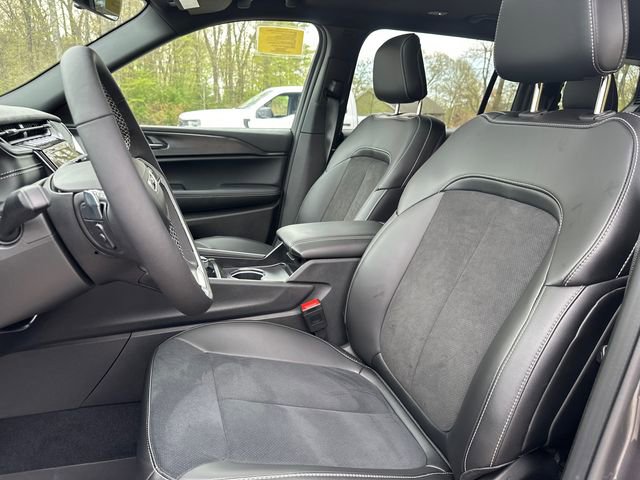 Used 2025 Jeep Grand Cherokee L Altitude AWD/4WD image 40