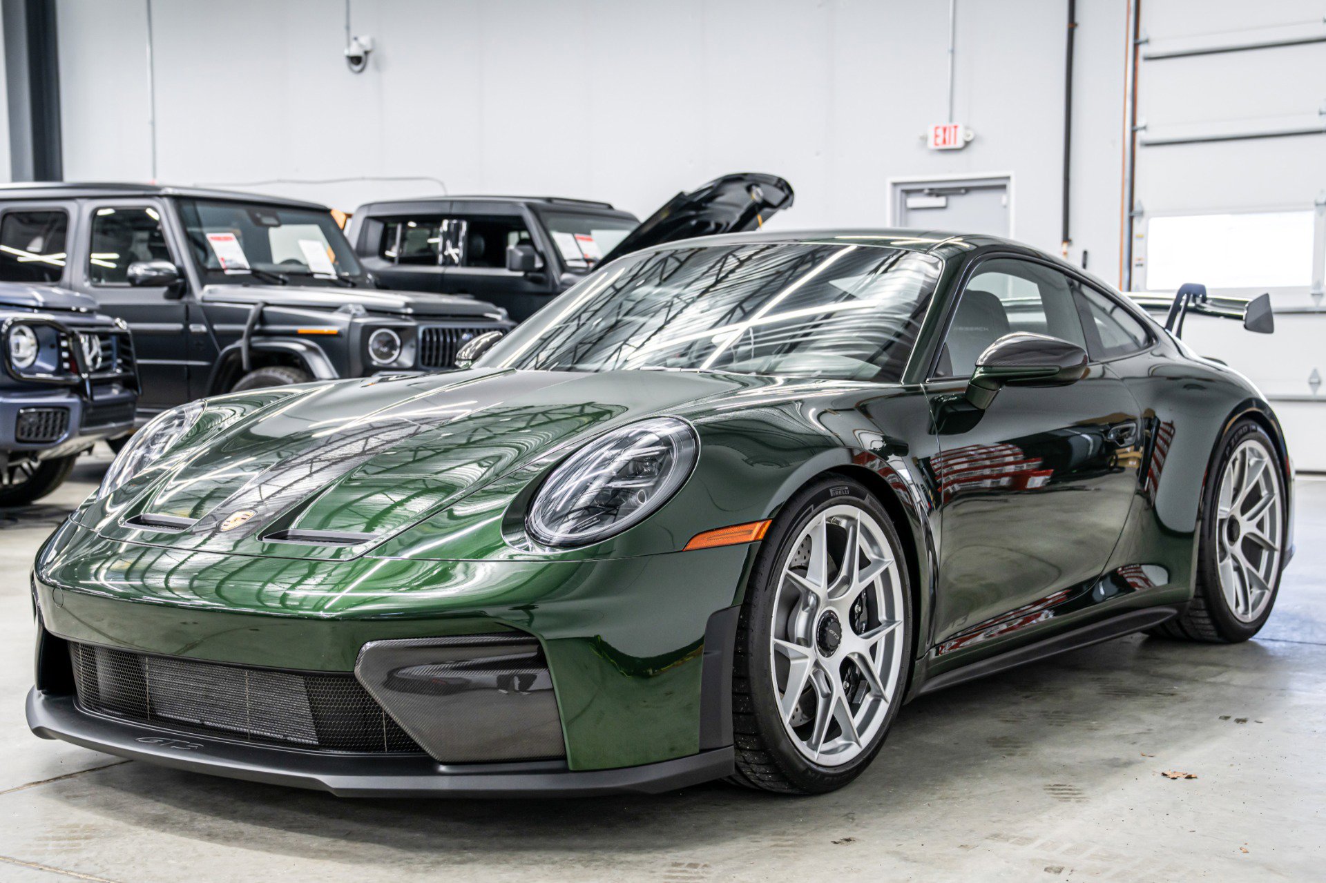 Used 2025 Porsche 911 GT3 RWD image 5
