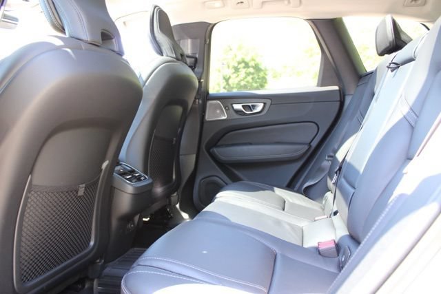 Certified 2023 Volvo XC60 B5 Ultimate AWD/4WD image 24